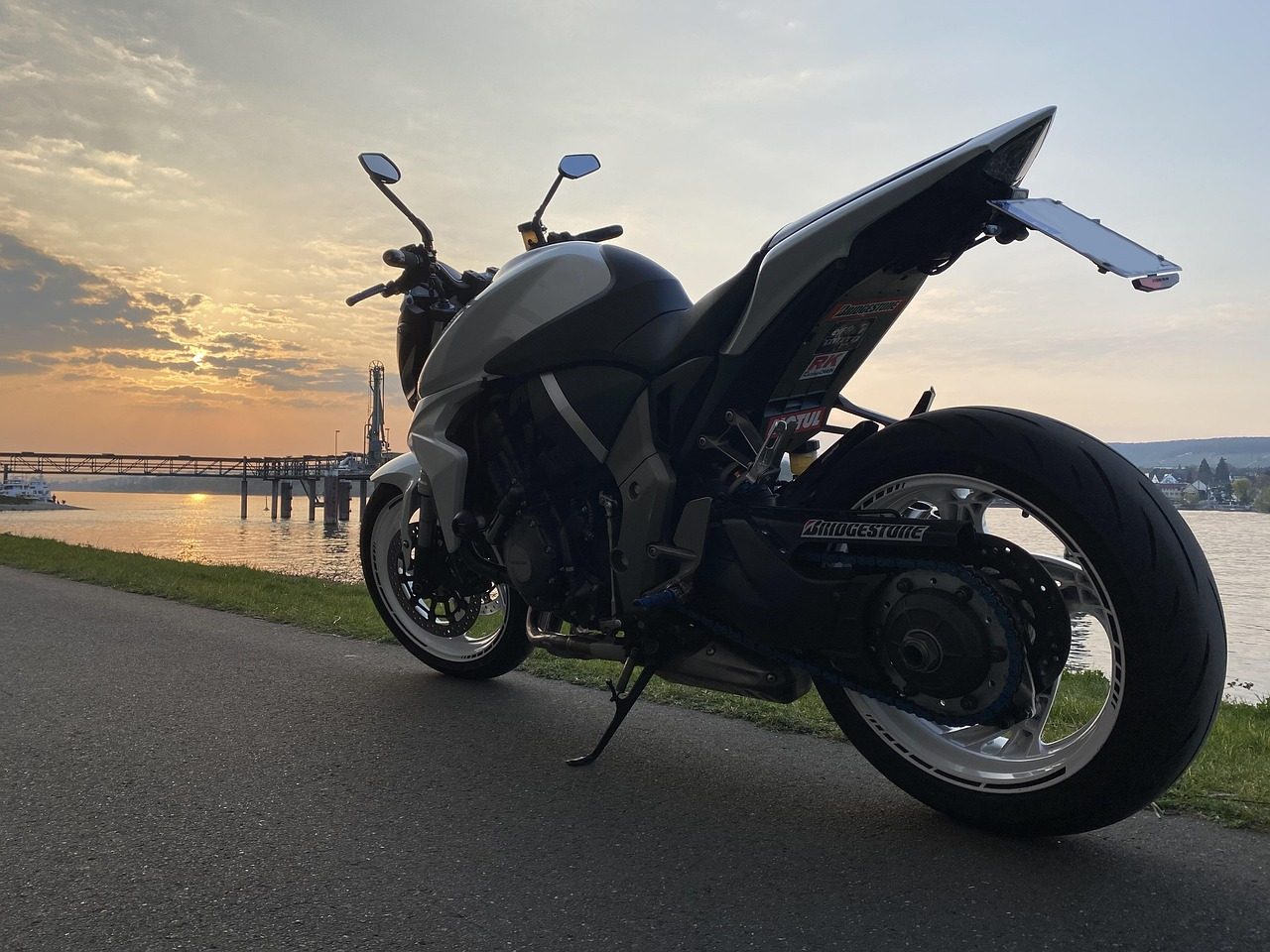 honda, cb1000r, r, clean, cbr, panorama, engine, bike, cycle, motorcycle, nacked, sports, street, ride, biker, bike porn, moto, sportbike, river, water, white, custom, nature, sun, sundown, sunrise